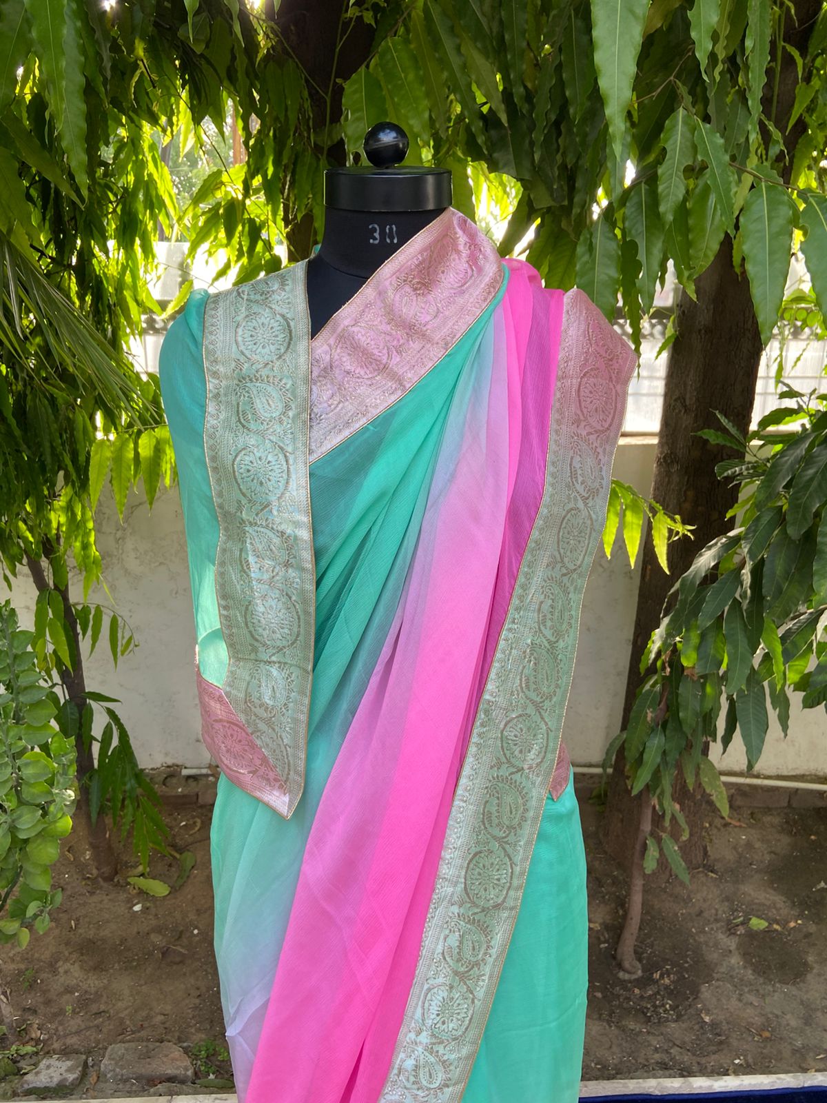 Sea green to pink antique border saree