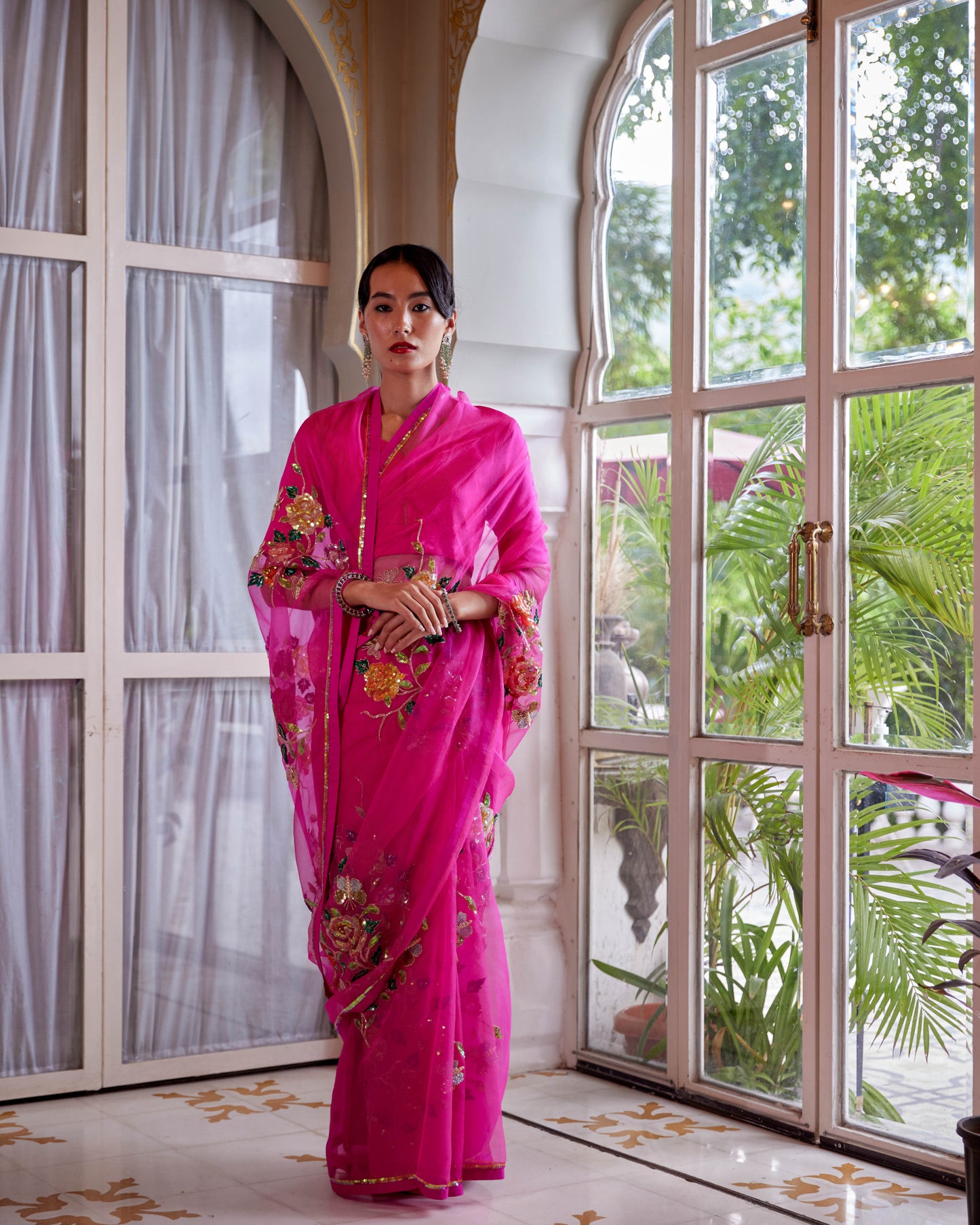 Surkh Gulabi Organza Raziya Saree