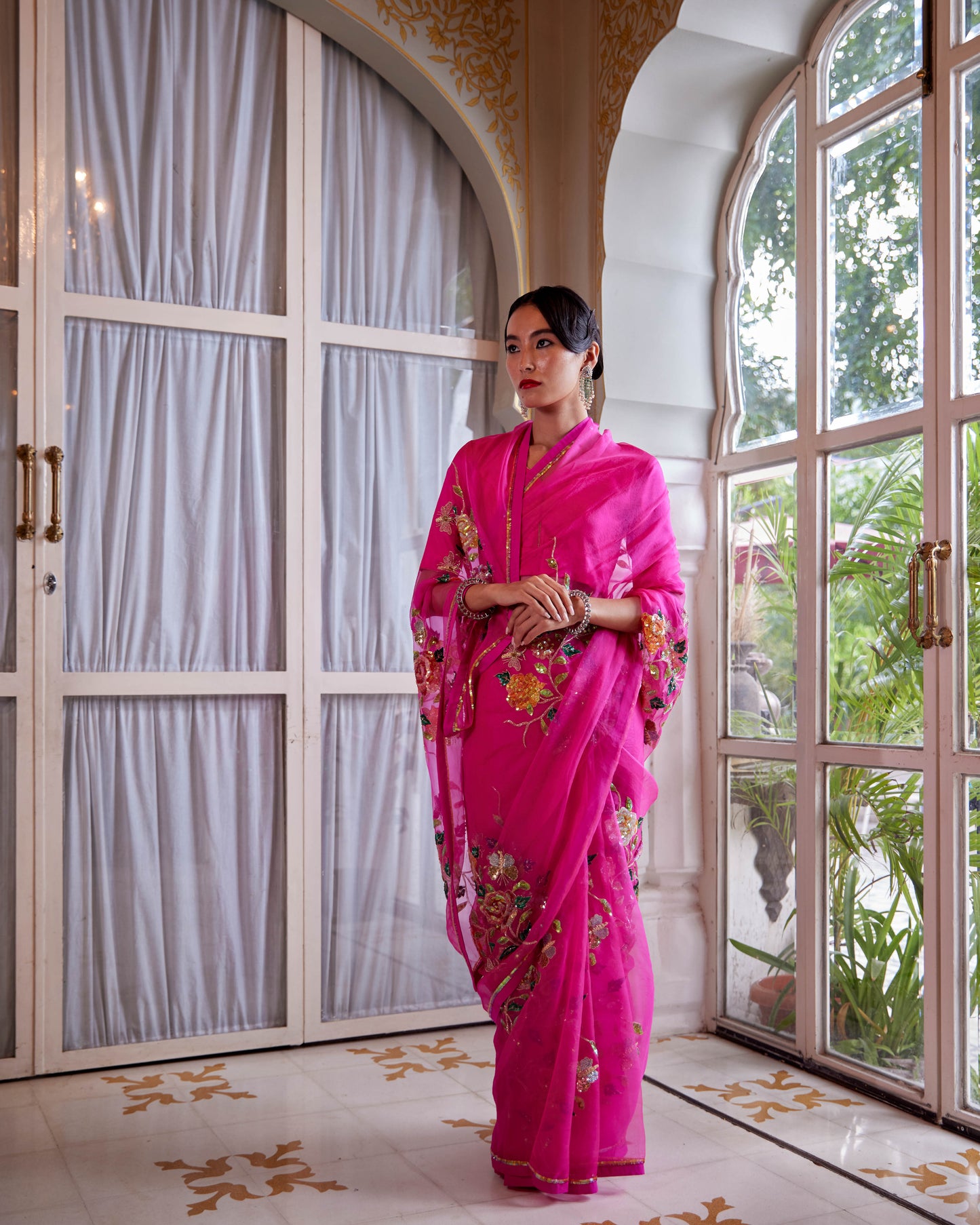 Surkh Gulabi Organza Raziya Saree