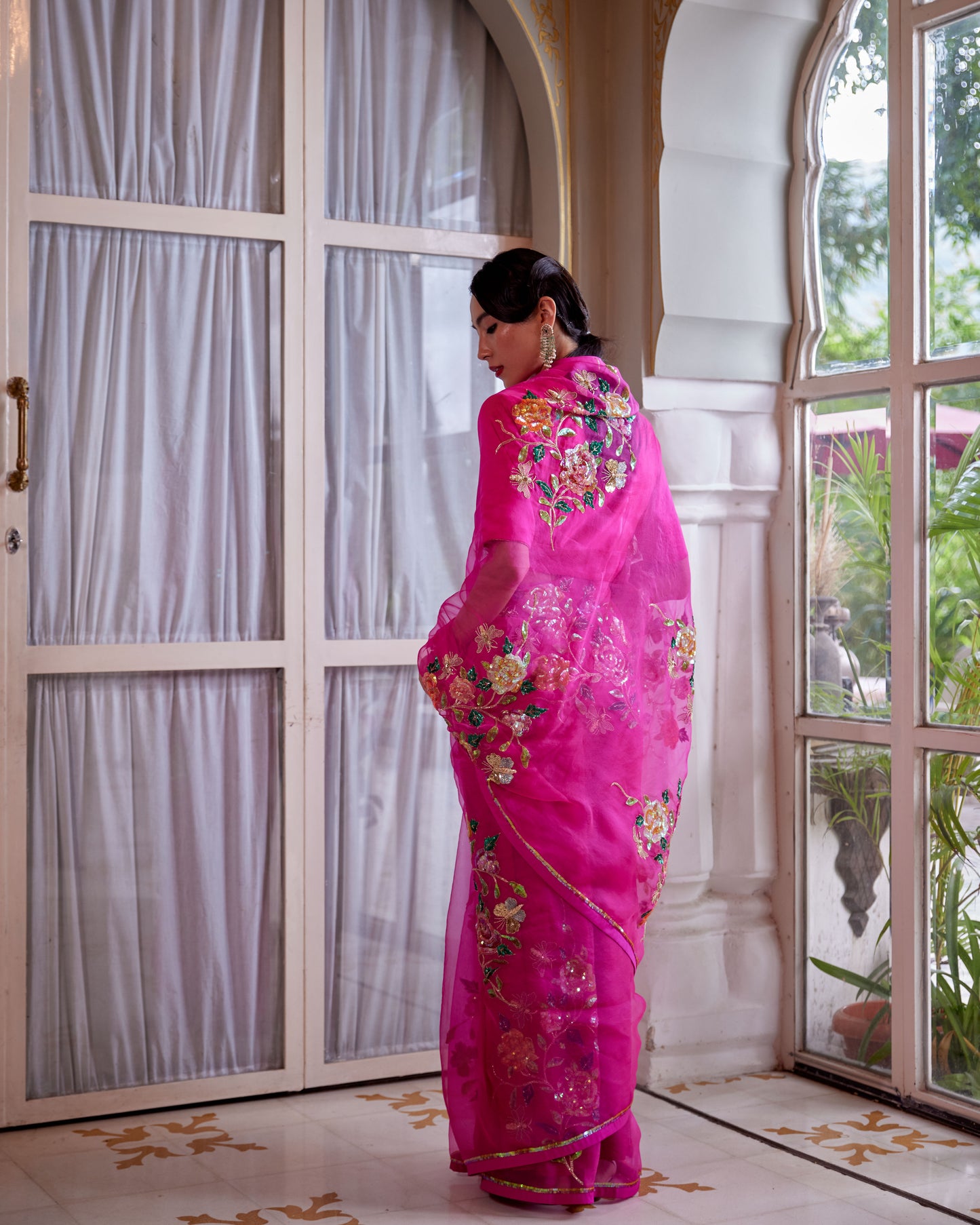 Surkh Gulabi Organza Raziya Saree