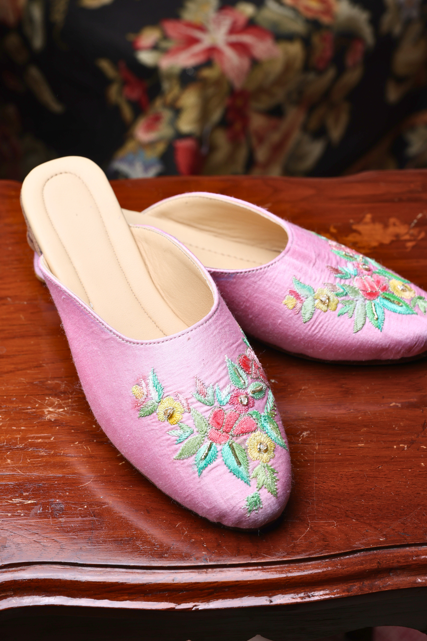 Gulabi Phool Mules