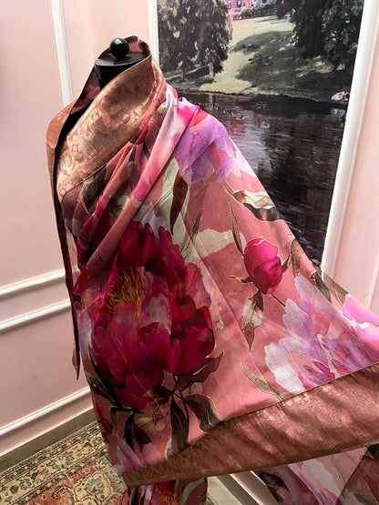 Rose Petal Printed Antique Border Saree