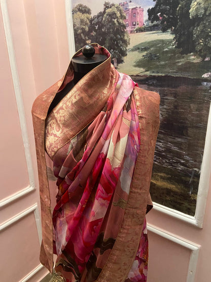 Rose Petal Printed Antique Border Saree