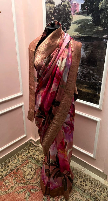 Rose Petal Printed Antique Border Saree