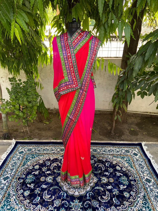 Red-rani shaded embroidered  antique border saree